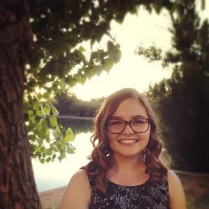 Meet your Posher, Courtney